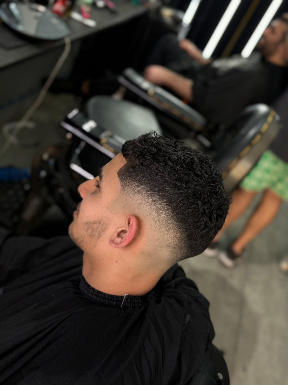 תספורת ועיצוב שיער מתוך גלריית Aviel Barbershop, תמונה 11 מתוך 23